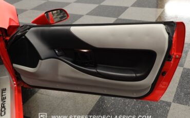 Chevrolet-Corvette-1994-Torch-Red-Light-Gray-44