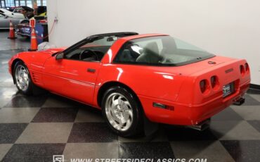 Chevrolet-Corvette-1994-Torch-Red-Light-Gray-45