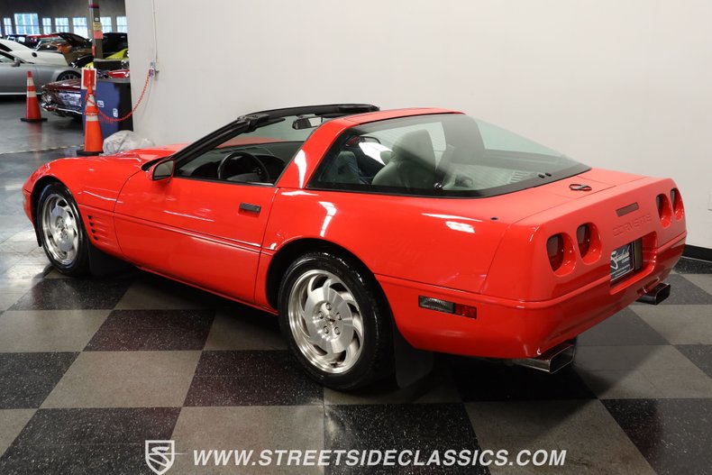 Chevrolet-Corvette-1994-Torch-Red-Light-Gray-45