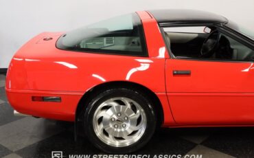 Chevrolet-Corvette-1994-Torch-Red-Light-Gray-5
