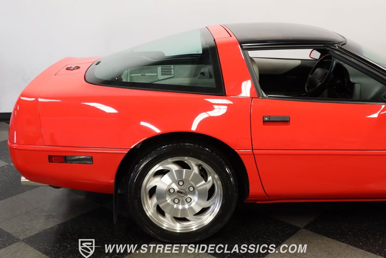 Chevrolet-Corvette-1994-Torch-Red-Light-Gray-5
