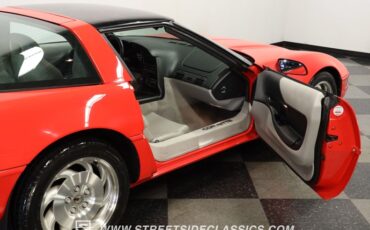 Chevrolet-Corvette-1994-Torch-Red-Light-Gray-6