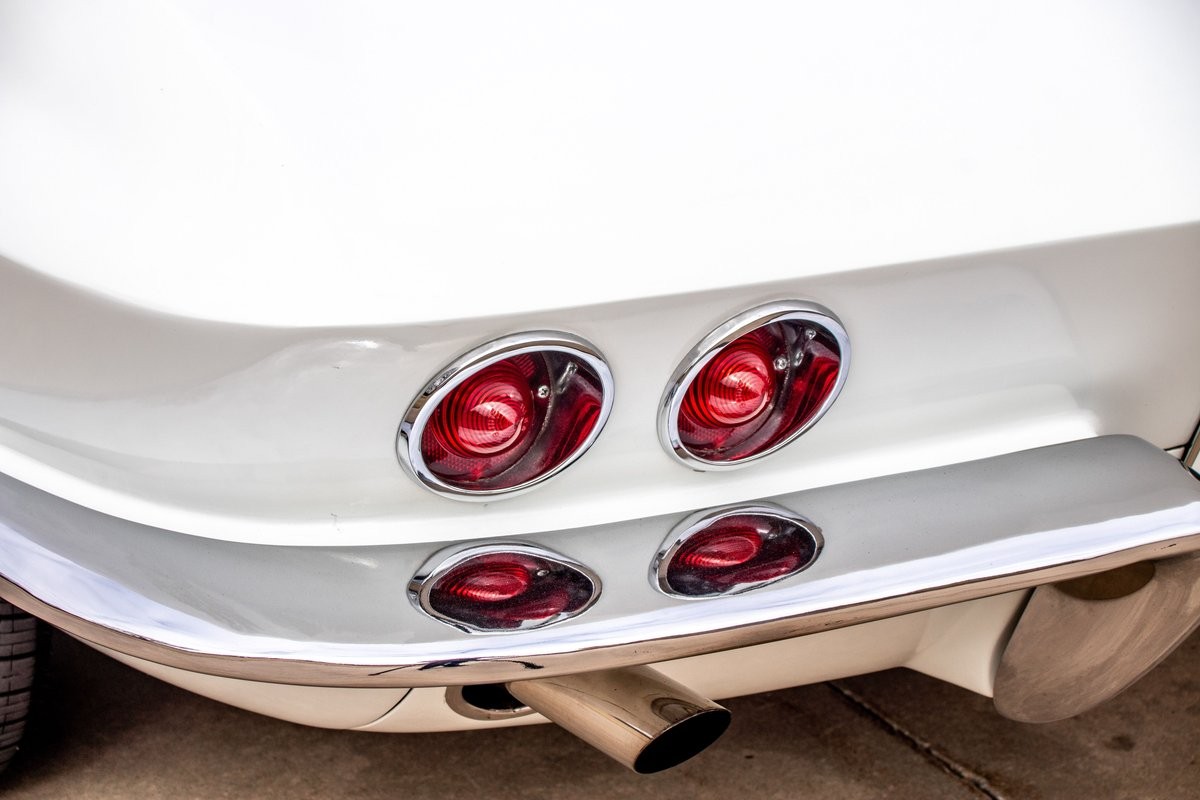Chevrolet-Corvette-Convertible-4-spd-1963-Convertible-8