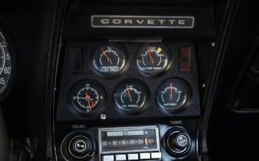 Chevrolet-Corvette-L48-1975-2-Door-Convertible-36
