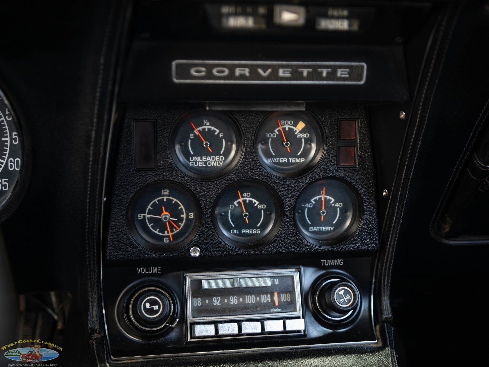 Chevrolet-Corvette-L48-1975-2-Door-Convertible-36
