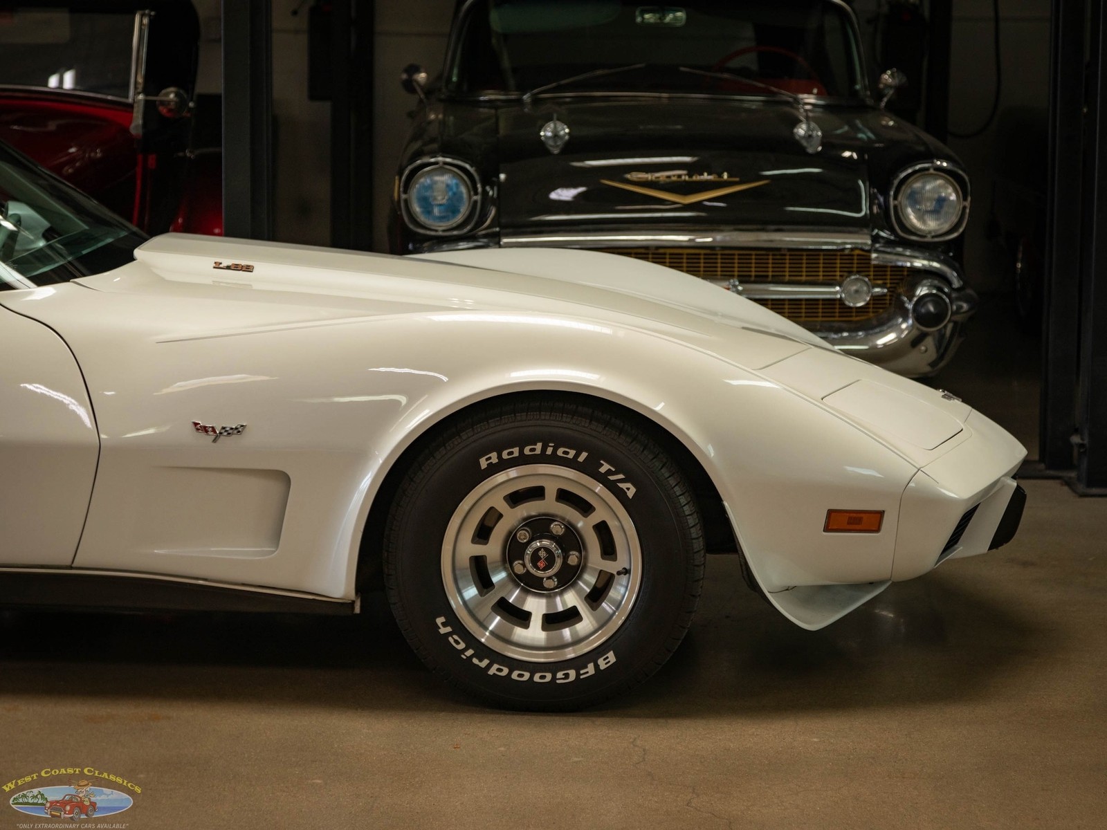 Chevrolet-Corvette-L82-350325HP-V8-4-spd-manual-1979-2-Door-Coupe-3