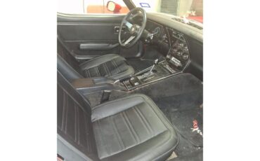 Chevrolet-Corvette-c3-collectors-edition-1978-Red-Black-3