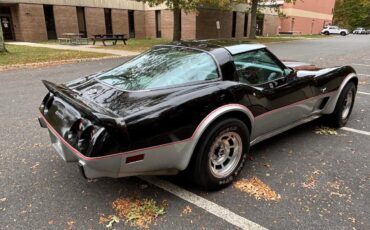 Chevrolet-Corvette-indy-500-pace-car-1978-BlackSilver-Silver