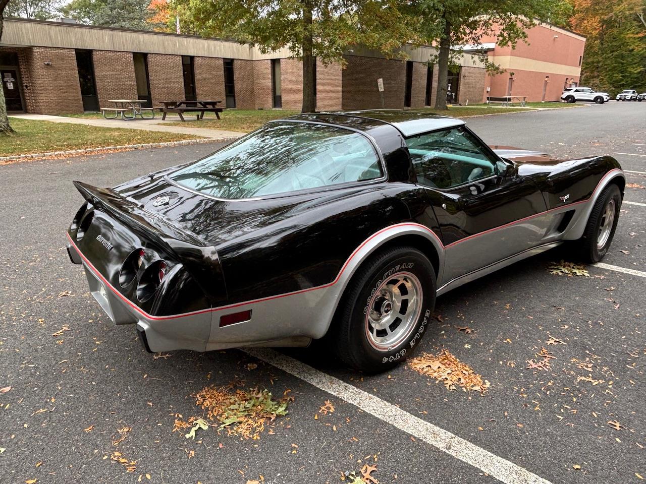 Chevrolet-Corvette-indy-500-pace-car-1978-BlackSilver-Silver