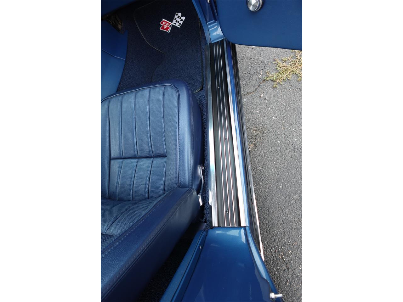 Chevrolet-Corvette-stingray-1968-paint-code-978-blue-49