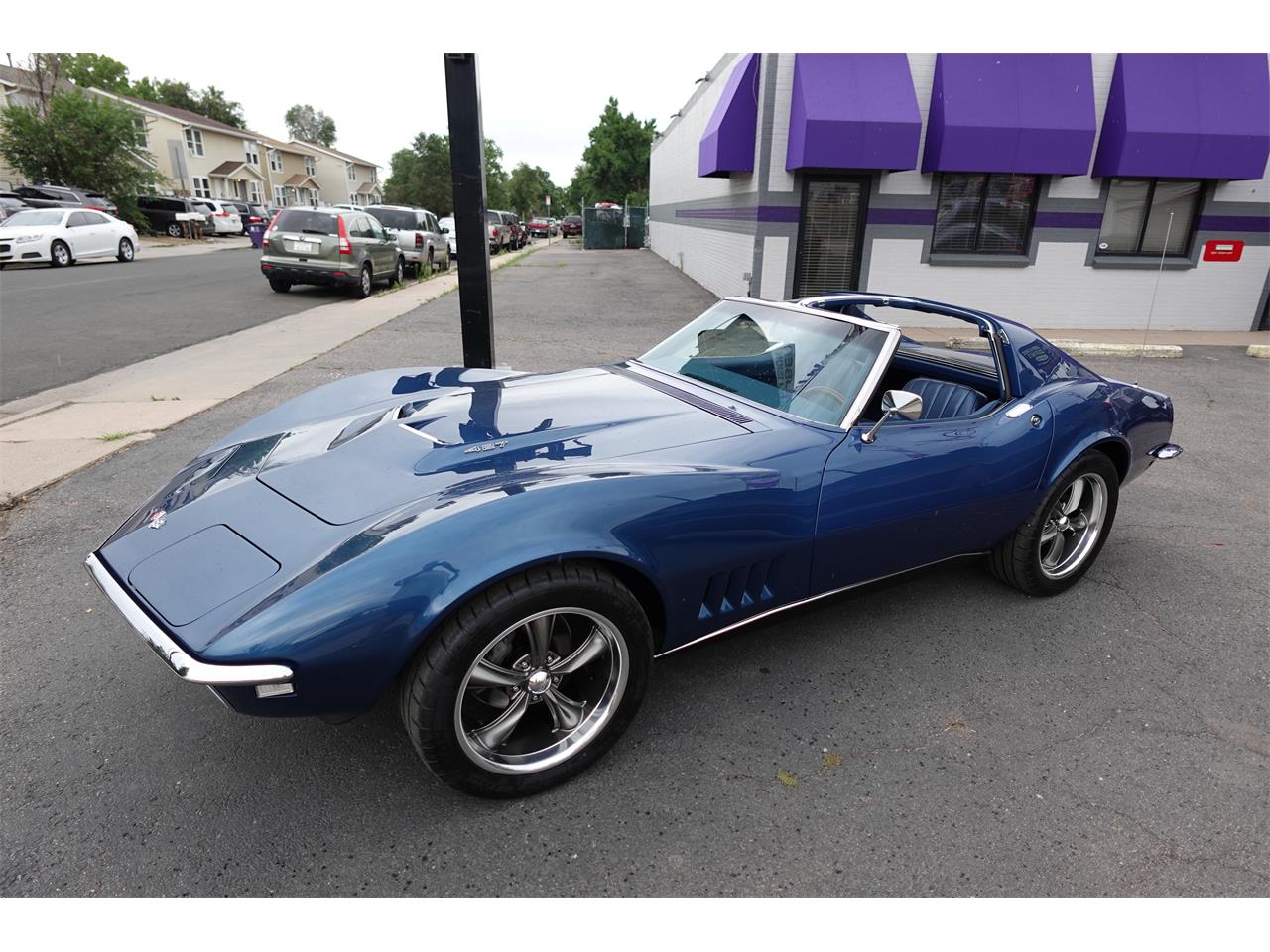 Chevrolet-Corvette-stingray-1968-paint-code-978-blue