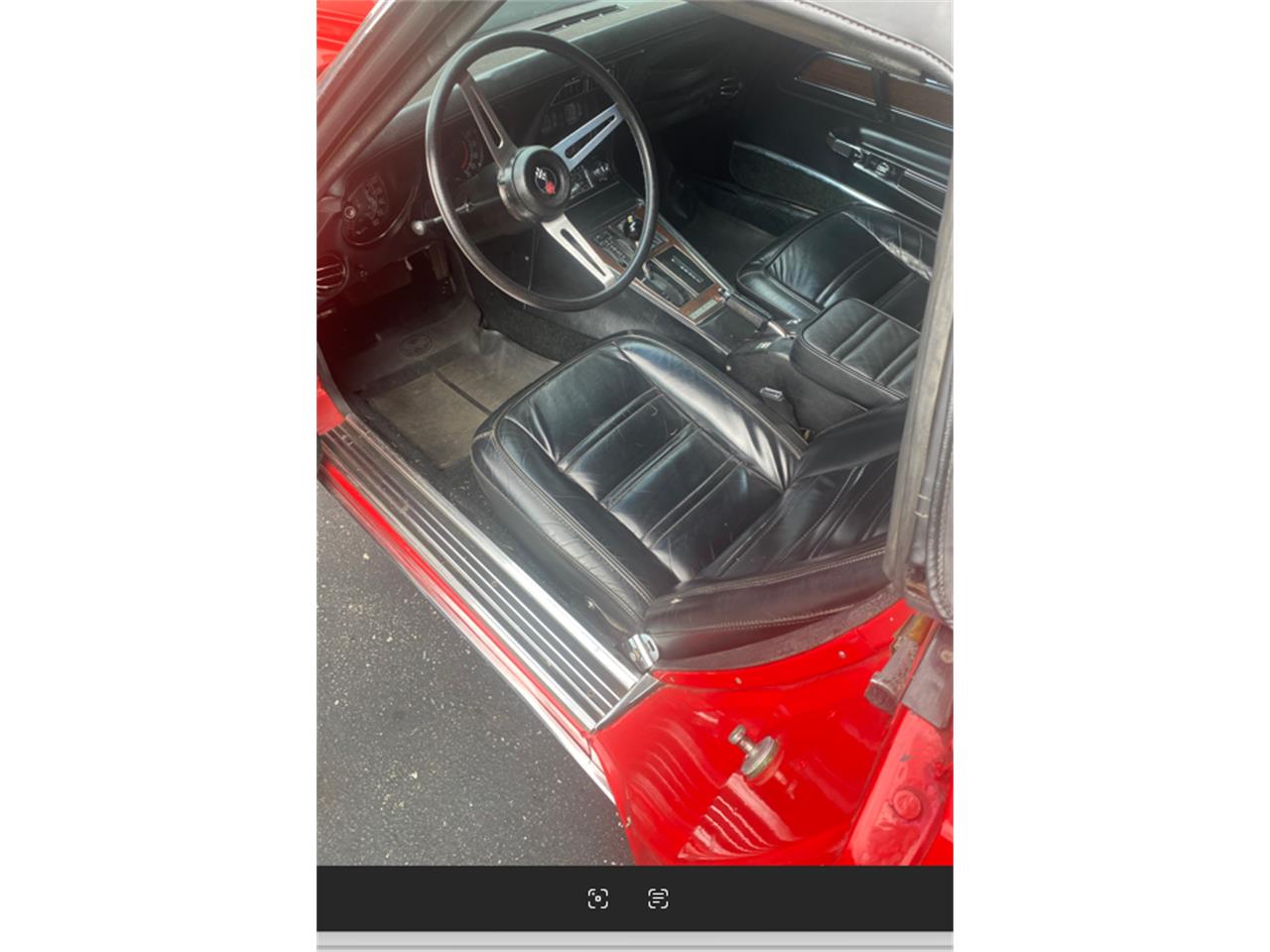Chevrolet-Corvette-stingray-1975-red-black-4