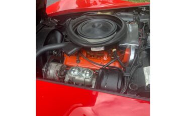 Chevrolet-Corvette-stingray-1975-red-black-5