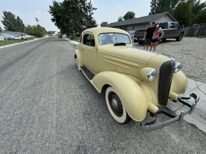 Chevrolet-Coupe-1936-Tan-Cream-4