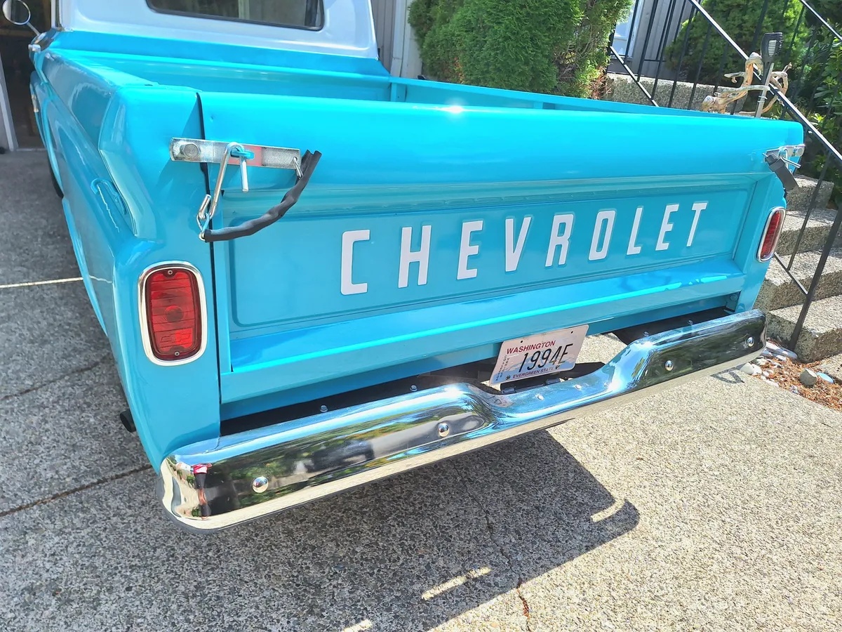 Chevrolet-Custom-10-1964-Turquiose-Gold-And-Black-1