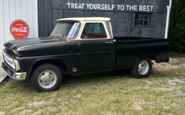 Chevrolet-Custom-10-1965-Black-amp-White-Two-Tone-Red-With-White-Inserts-4