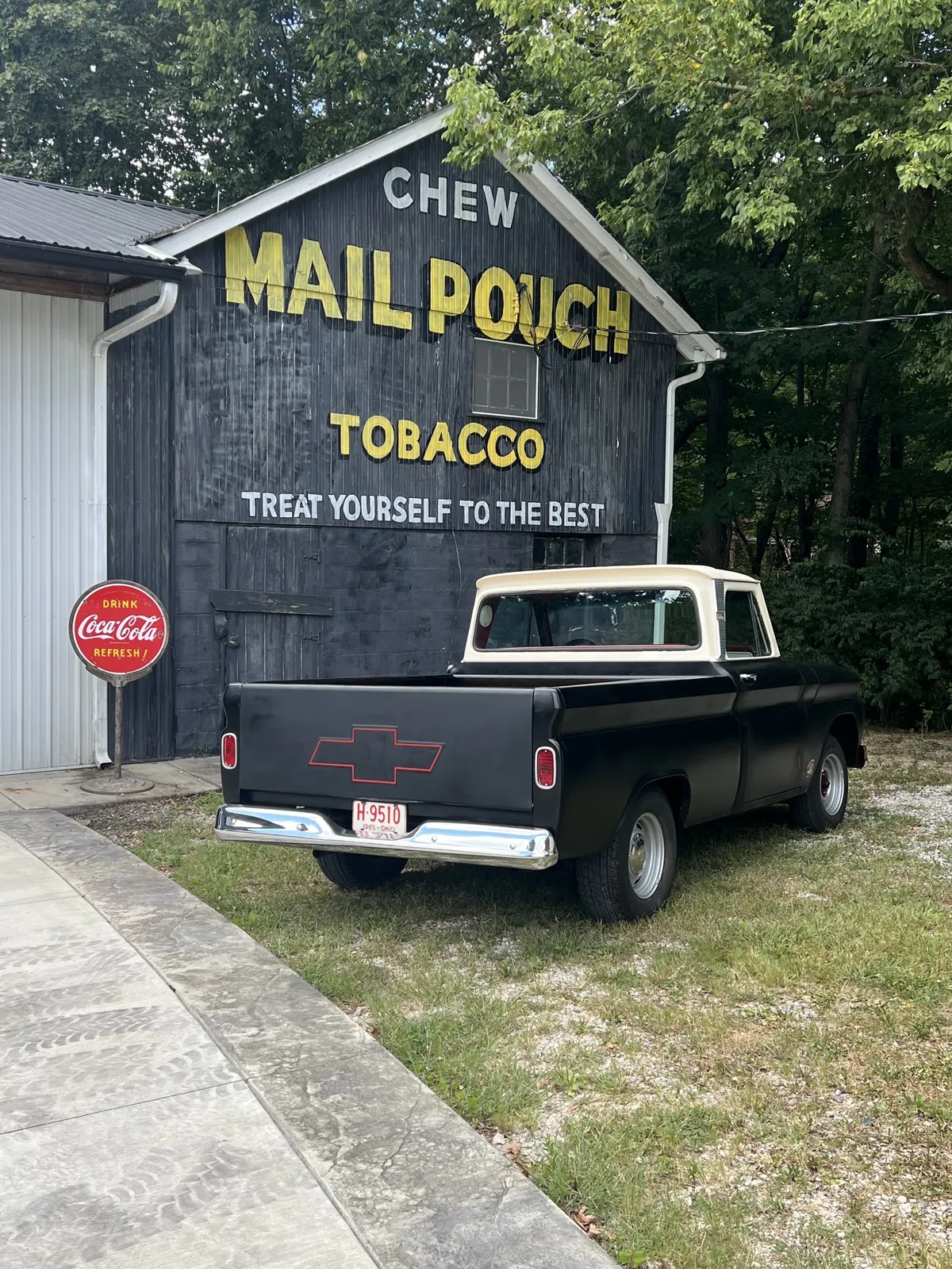 Chevrolet-Custom-10-1965-Black-amp-White-Two-Tone-Red-With-White-Inserts-5