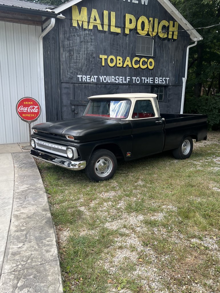Chevrolet-Custom-10-1965-Black-amp-White-Two-Tone-Red-With-White-Inserts