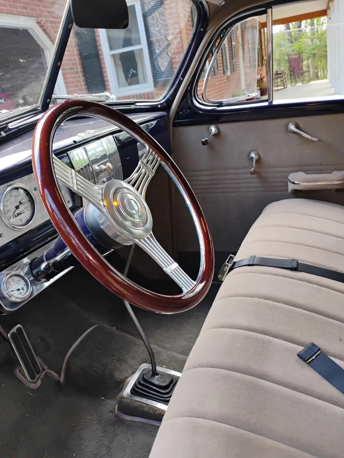 Chevrolet-Custom-1939-Blue-Tan-12