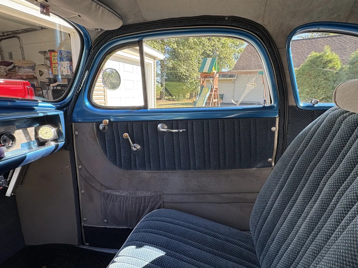 Chevrolet-Deluxe-1939-Blue-Blue-11