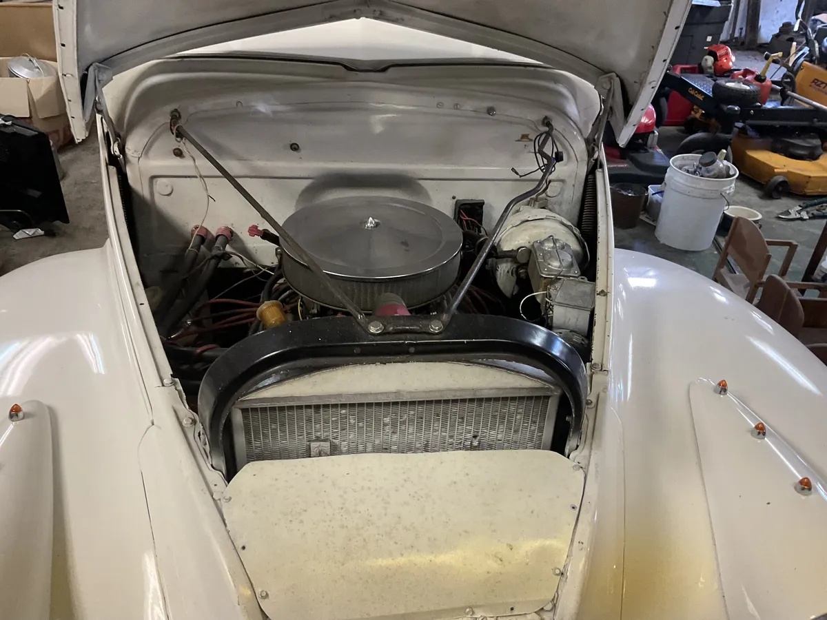 Chevrolet-Deluxe-1940-2