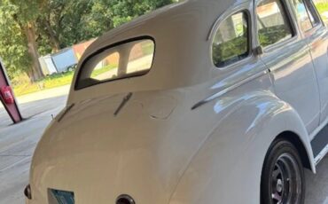 Chevrolet-Deluxe-1940-4