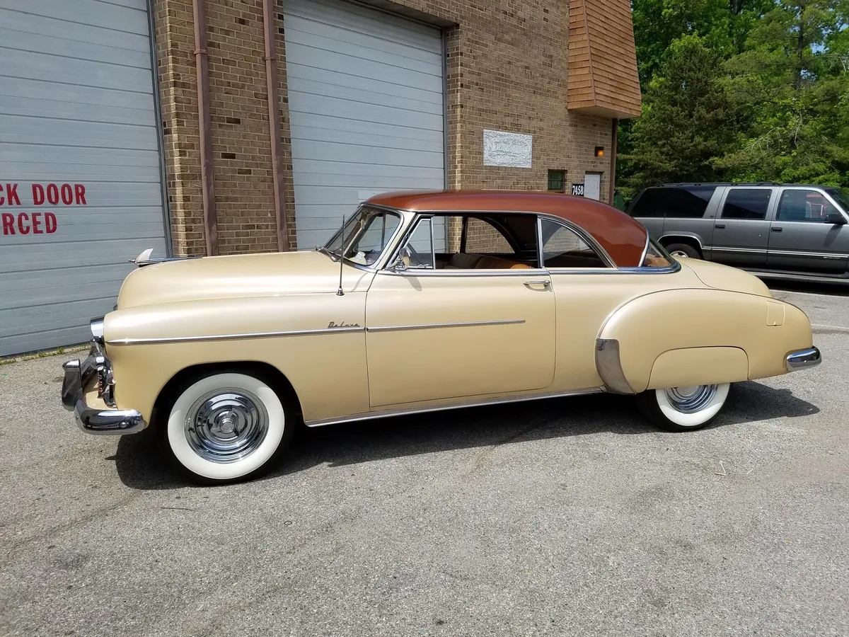 Chevrolet-Deluxe-1950-Beige-Beige-3