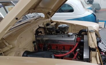 Chevrolet-Deluxe-1950-Beige-Beige-5