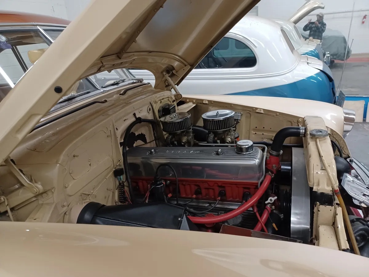 Chevrolet-Deluxe-1950-Beige-Beige-5