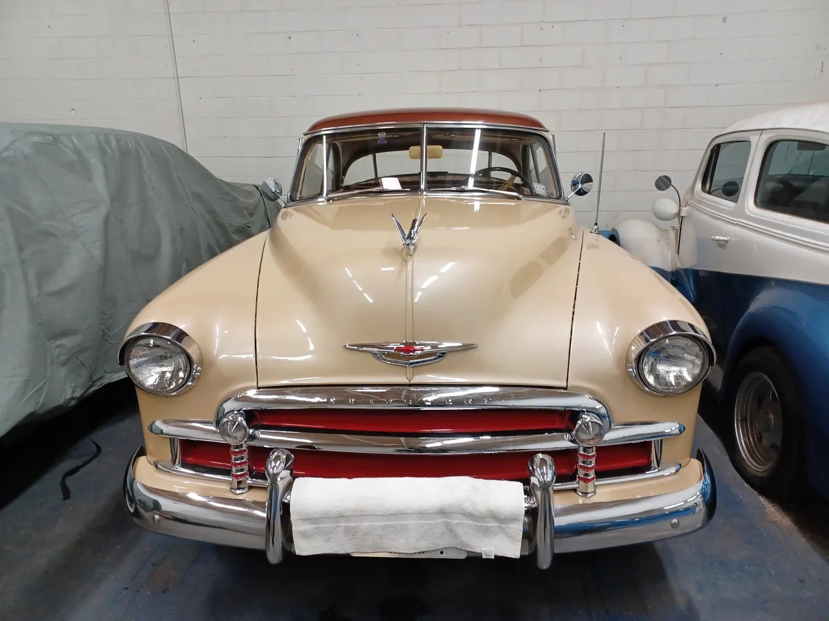 Chevrolet-Deluxe-1950-Beige-Beige-6