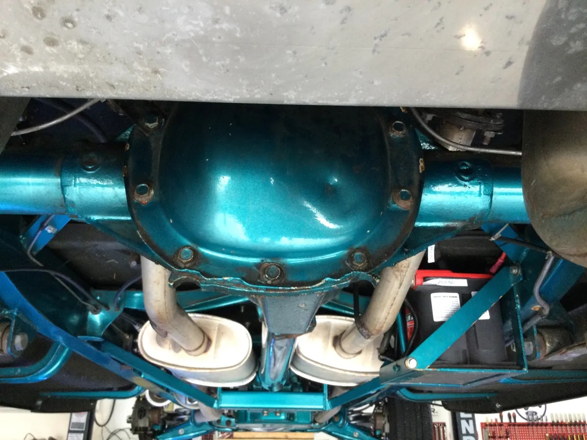 Chevrolet-Eagle-1933-Teal-Metallic-Pale-Green-11