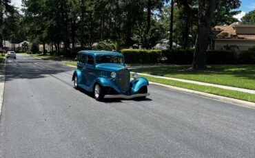 Chevrolet-Eagle-1933-Teal-Metallic-Pale-Green-15