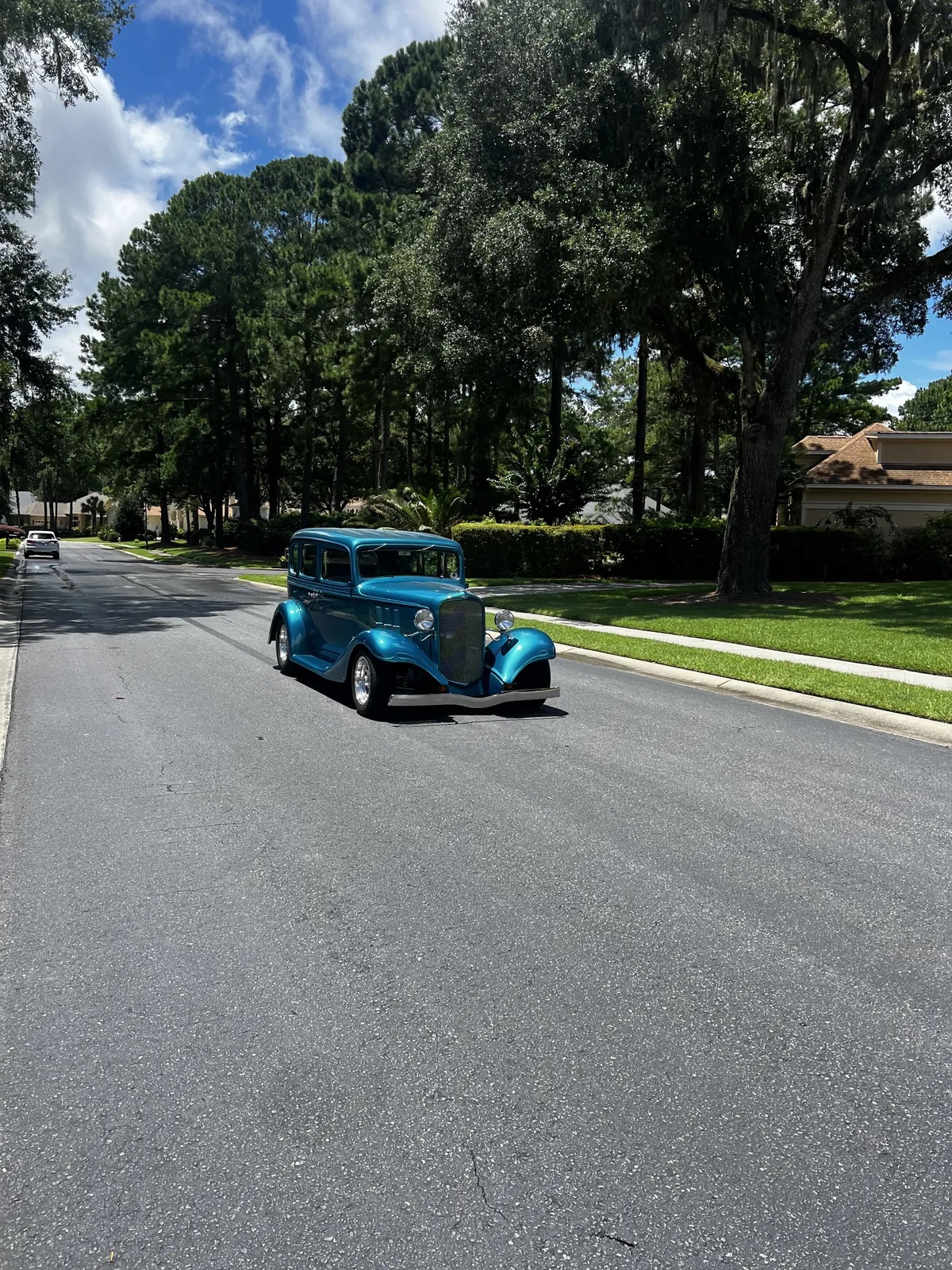 Chevrolet-Eagle-1933-Teal-Metallic-Pale-Green-15