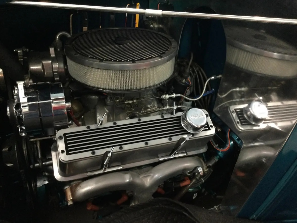 Chevrolet-Eagle-1933-Teal-Metallic-Pale-Green-3