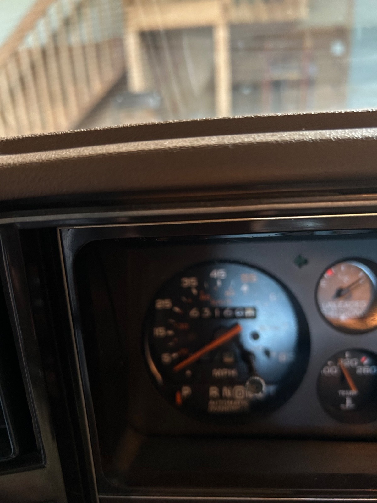 Chevrolet-El-Camino-1985-Standard-Cab-Pickup-12