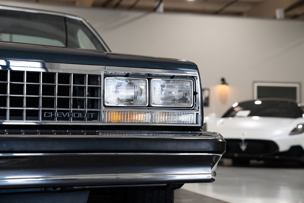 Chevrolet-El-Camino-1987-Pickup-18