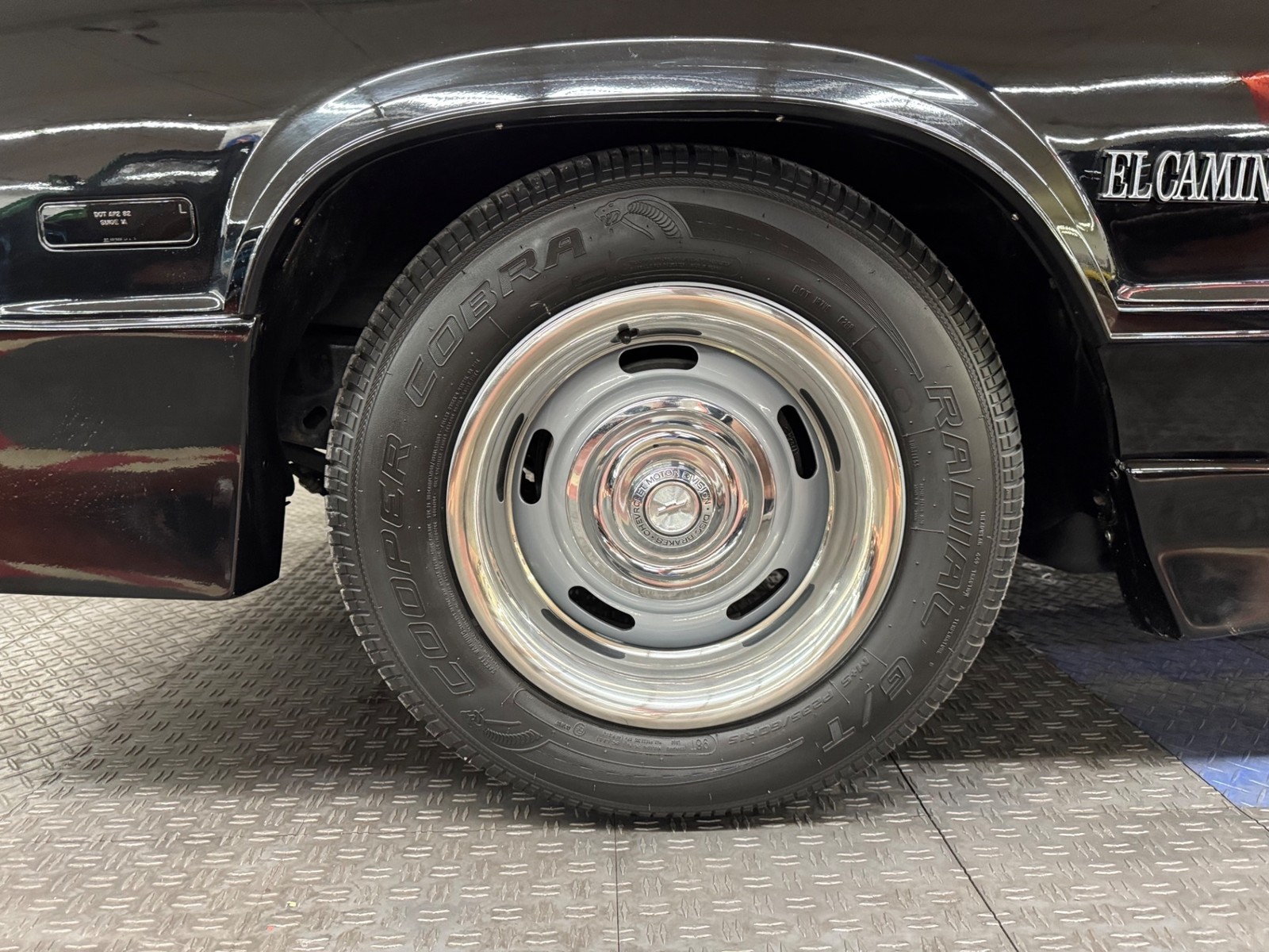Chevrolet-El-Camino-1987-Pickup-27