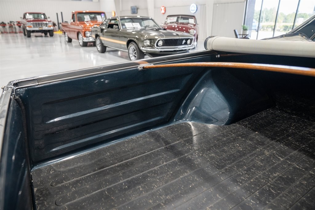 Chevrolet-El-Camino-1987-Pickup-31