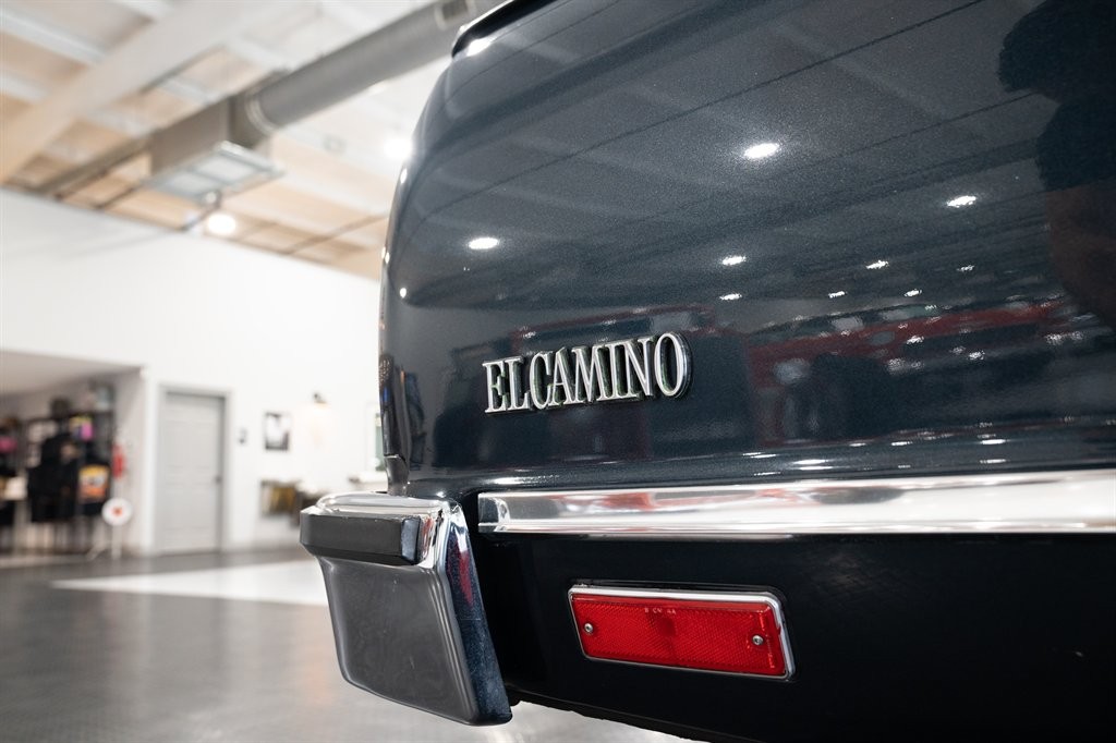 Chevrolet-El-Camino-1987-Pickup-34