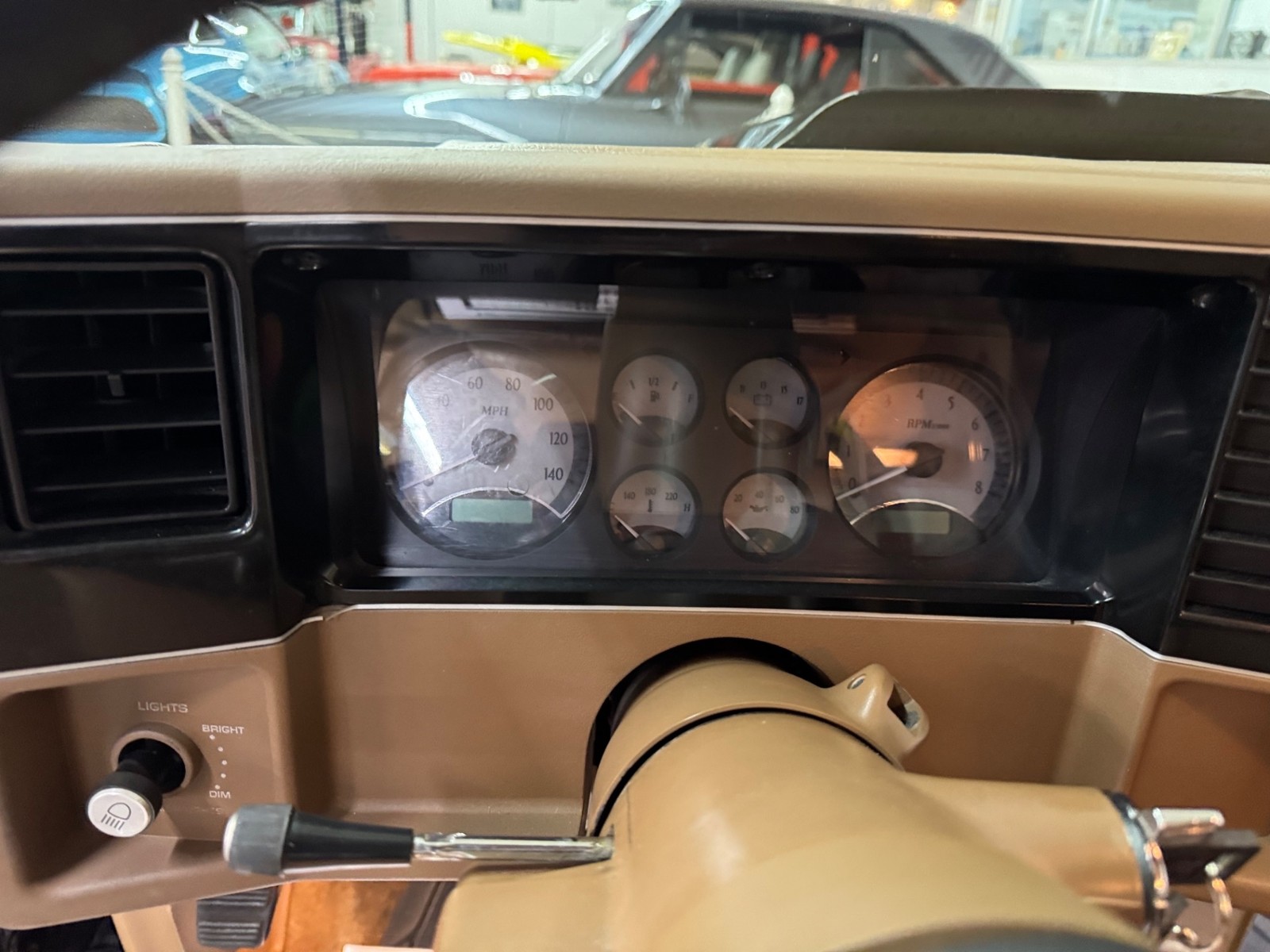 Chevrolet-El-Camino-1987-Pickup-35