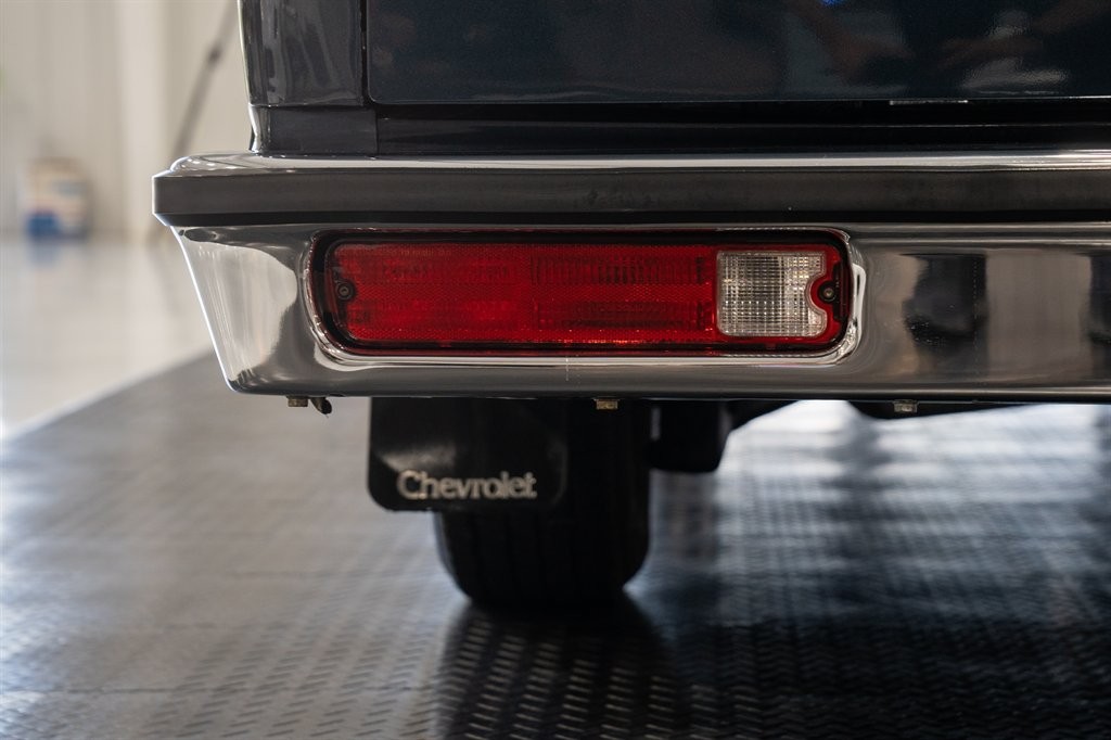 Chevrolet-El-Camino-1987-Pickup-35