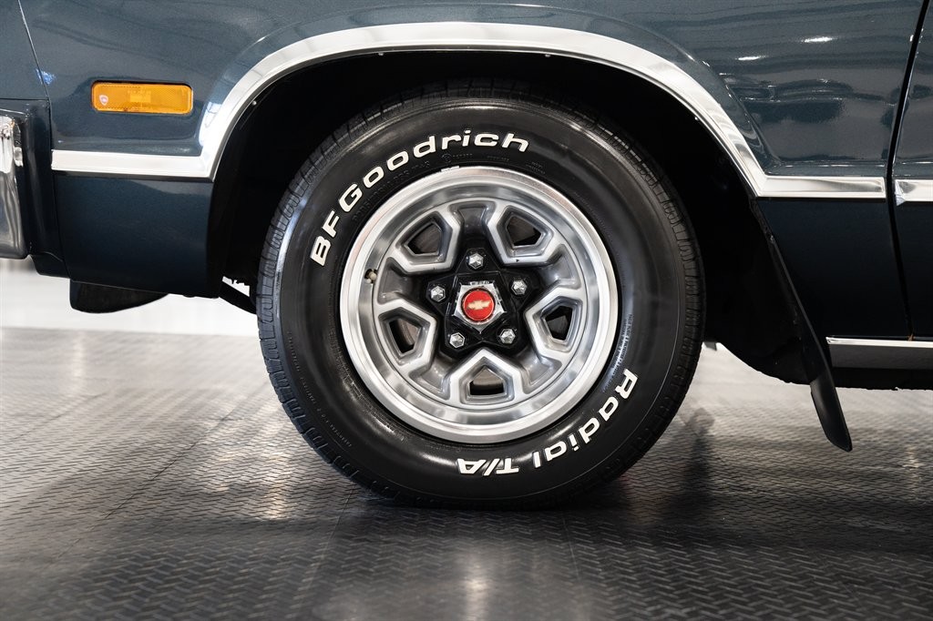 Chevrolet-El-Camino-1987-Pickup-39