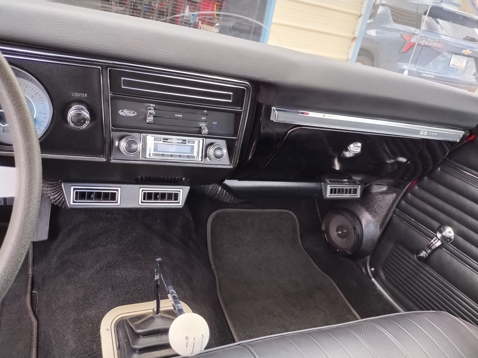 Chevrolet-El-Camino-Sport-Coupe-1969-Coupe-12