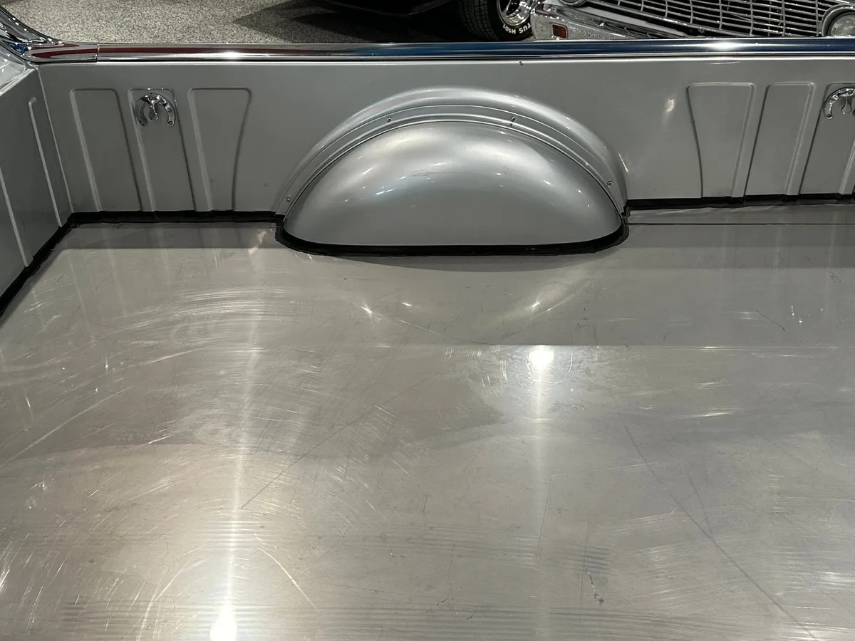 Chevrolet-El-camino-1965-Silver-Grey-Leather-11