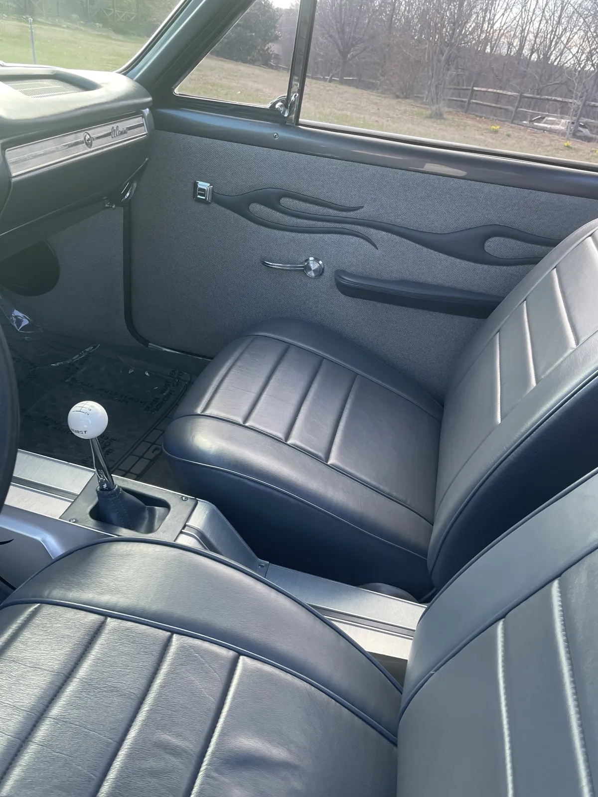 Chevrolet-El-camino-1965-Silver-Grey-Leather-4