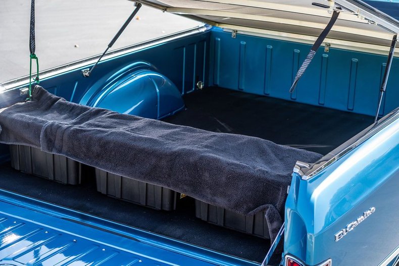 Chevrolet-El-camino-1967-Bright-Blue-Metallic-Black-19