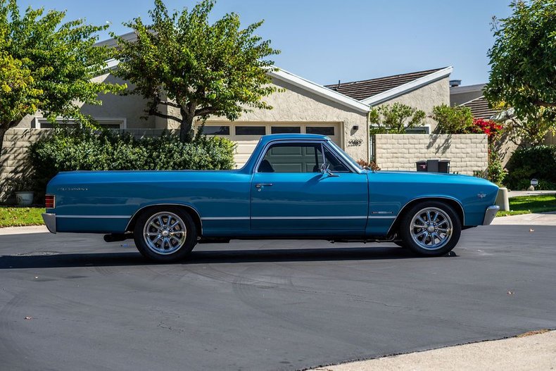 Chevrolet-El-camino-1967-Bright-Blue-Metallic-Black-23