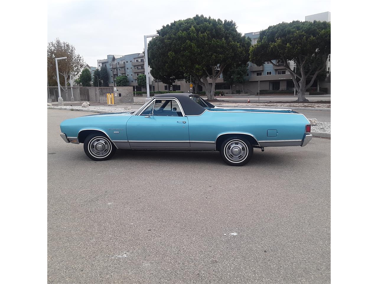 Chevrolet-El-camino-1970-B34-Turquoise-Blue-Black-17