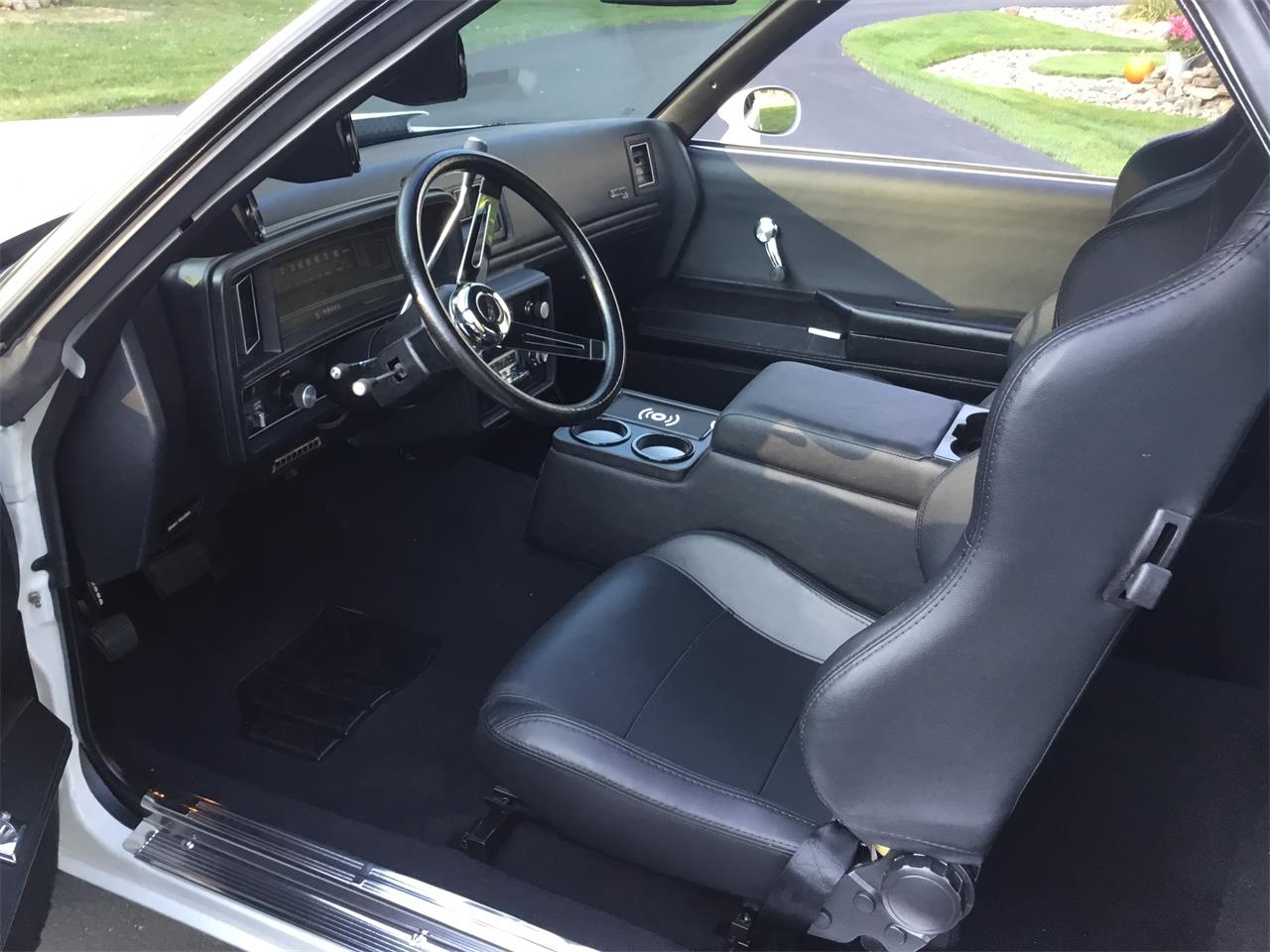 Chevrolet-El-camino-ss-1979-Pearl-White-Black-16