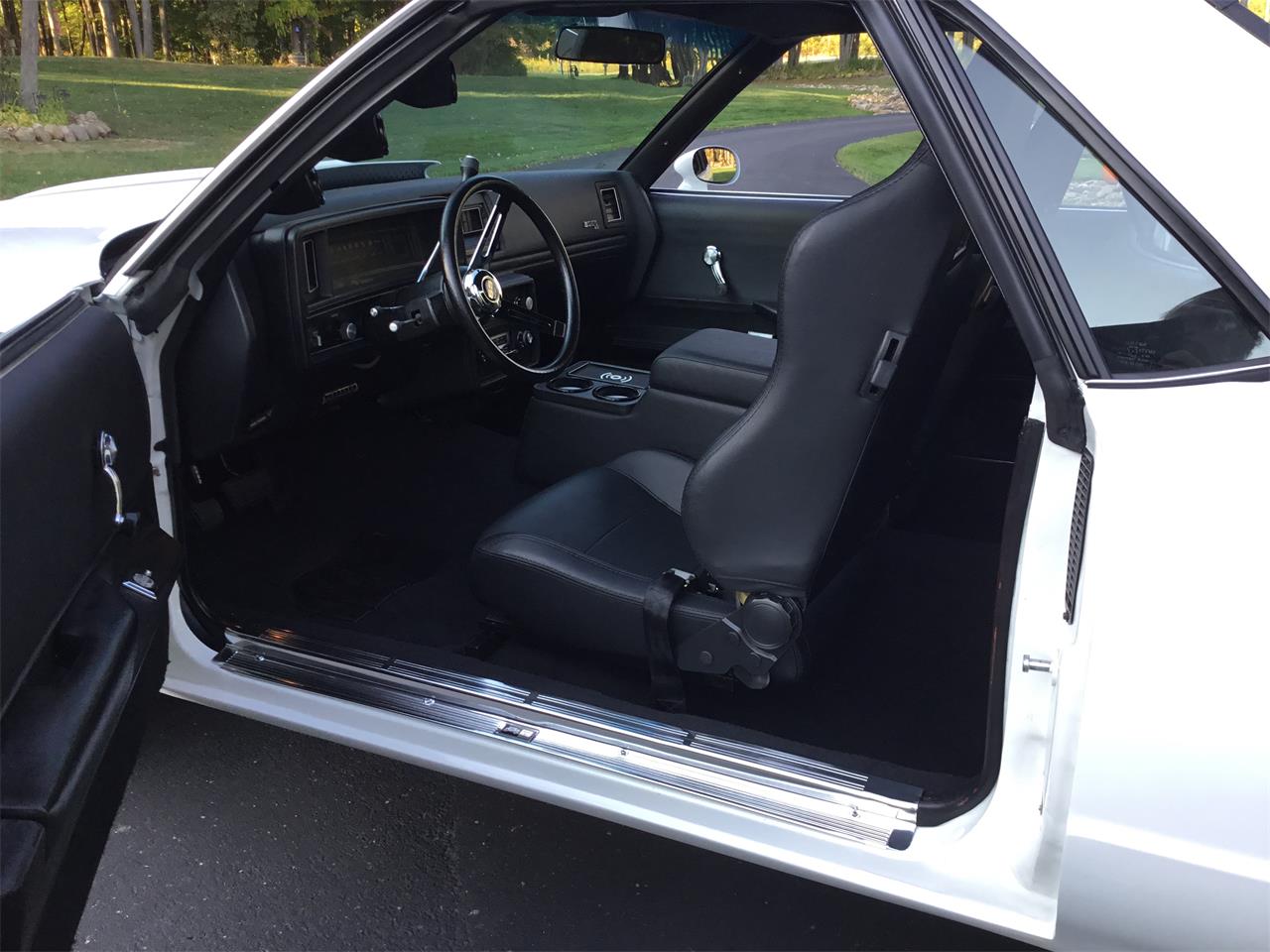 Chevrolet-El-camino-ss-1979-Pearl-White-Black-18